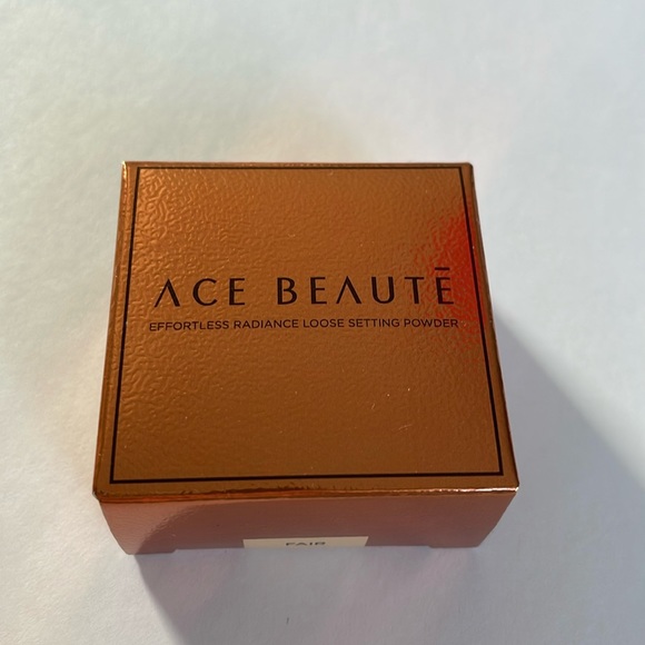 Ace Beauté effortless radiance loose setting powder - Picture 1 of 8